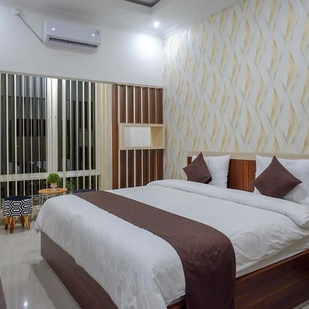 Hotel Reddoorz Syariah At Omah Sawah Balong  Exterior foto