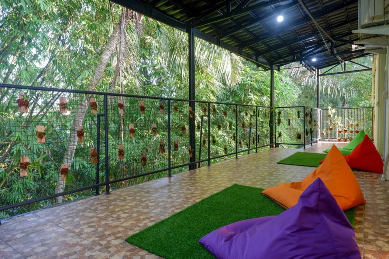 Hotel Reddoorz Syariah At Omah Sawah Balong  Exterior foto