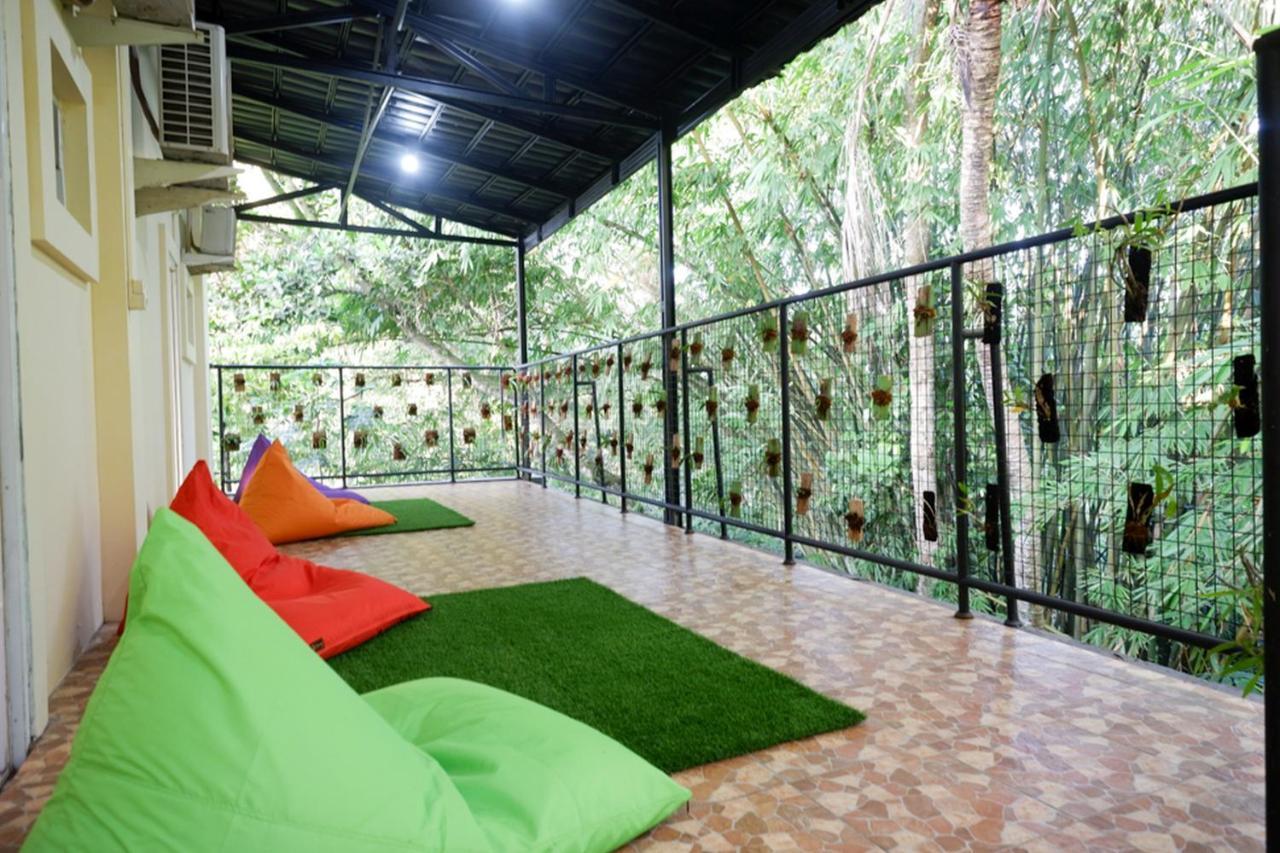 Hotel Reddoorz Syariah At Omah Sawah Balong  Exterior foto