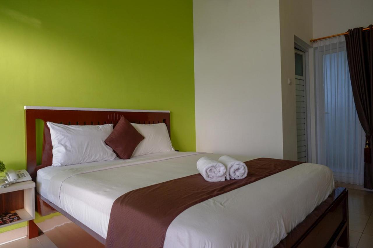 Hotel Reddoorz Syariah At Omah Sawah Balong  Exterior foto